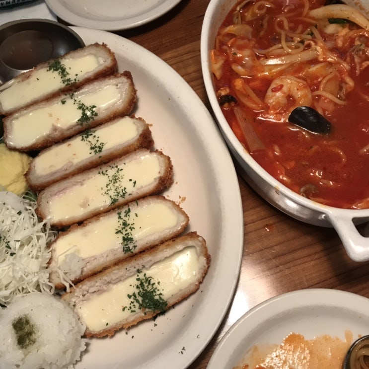  What did i eat(10.7 ~ 10.13): CGV스낵,신사엘에이포,홍대드윗,꼬꼬아찌,카츄마마,이태원모우모우,신사맛집,홍대카페,분당맛집,이태원맛집