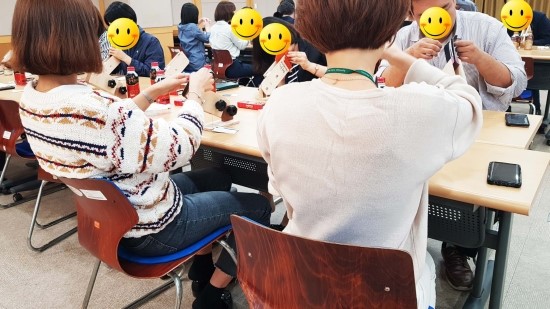  기업 워크샵겸, 회사송년회를 위한 가죽공예 단체 체험기 / 홍대 가죽공방 / 홍대핸드메이드 / 기업 워크샵 추천 / 기업 송년회 추천.