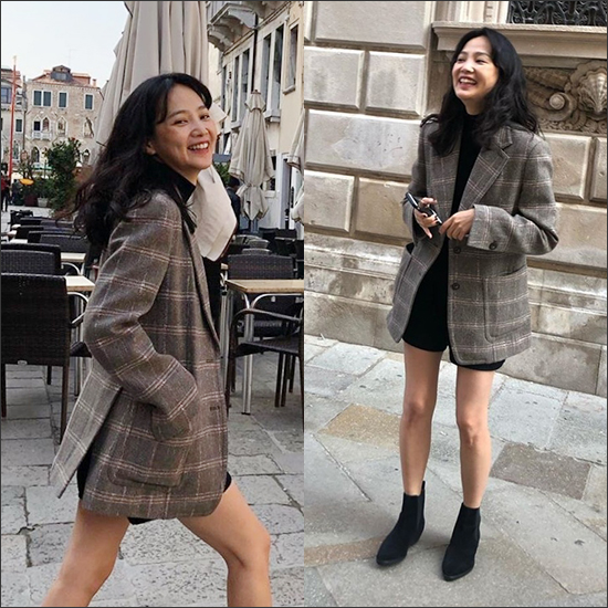  윤승아 사복패션 온앤온 체크자켓 멋지당