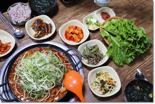  제주 두루치기 흑돼지로 이런 맛이? 존맛