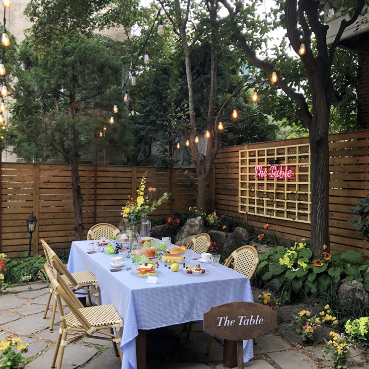 뉴이스트 The Table 1021 컴백 이벤트 카페 더테이블