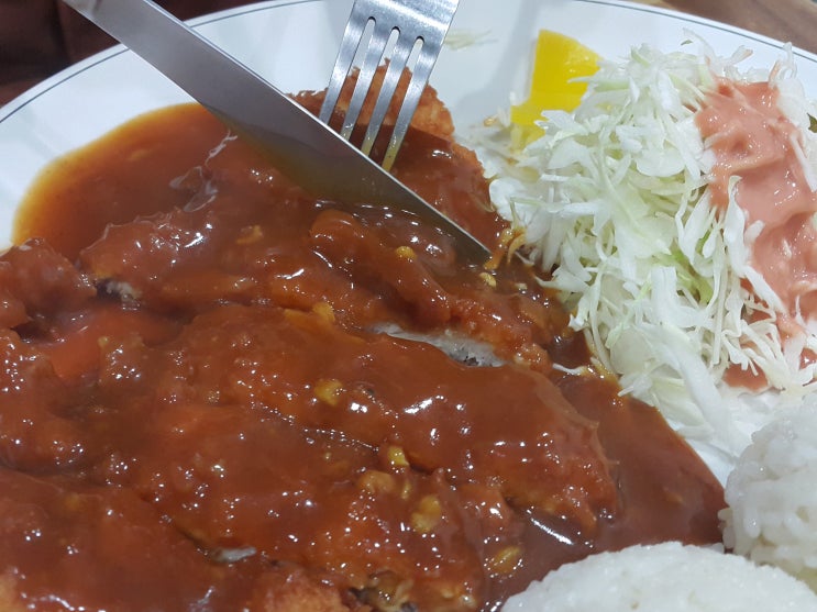  서면돈까스맛집 두툼한돼지고기와 바삭한튀김옷 저렴한가격은기본
