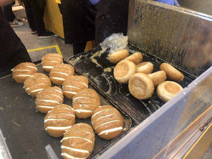  장산마늘빵, 줄서서 먹는 아슬란 마늘빵 롯데백화점 광복점에서!!