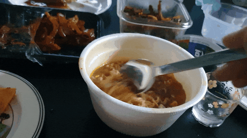  집술 하림갈비맛치킨 계란말이 돼지껍떼기