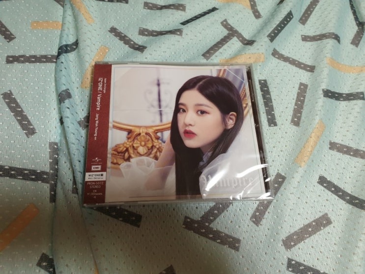  아이즈원(izone) - 아이즈원(IZ*ONE) アイズワン 3rdシングル / JAPAN 3rd Single (아이즈원 일본 싱글 3집 앨범) [Vampire (뱀파이어)] 개봉기/후기 : 통상반/위즈원반/CD BOX/통상반 생사진/위즈원반 생사진/CD BOX 생사진 12절/하이터치회,메세지 카드 전달회,사인회 참가권
