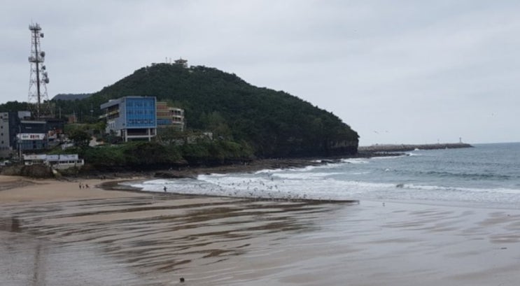  변산반도 국립공원 안에 자리하는 격포해수욕장