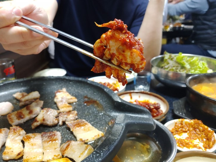  부산 서면 고기집, 서면1번가 맛집, 양념게장도 맛있는 청진동삼겹살감자탕!