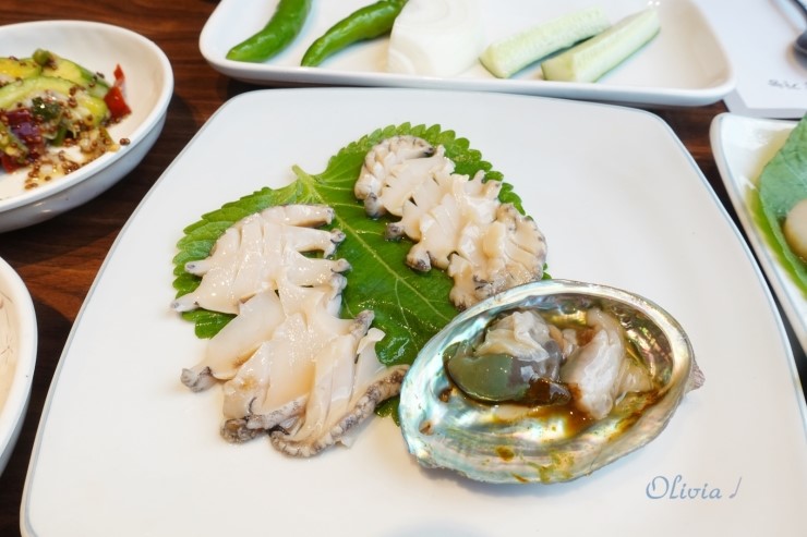  의왕 맛집 백운호수 모임하기 좋은 전복명가