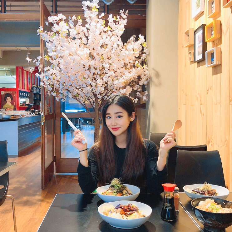  D+272 뉴질랜드 워홀 / 따뜻한 봄 감성, 신상 맛집 생겼다 'RAKUTEN'