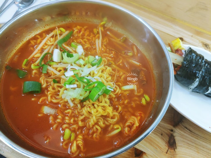 [식당] 강남역 혼밥식당 추천, 강남역 라면집 '모퉁이집'