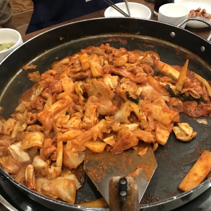  먹기만 하는 유지니 재영이네집놀러가기 예천용궁단골식당 경북도청메가박스 점촌춘천닭갈비 점촌파스타부오노