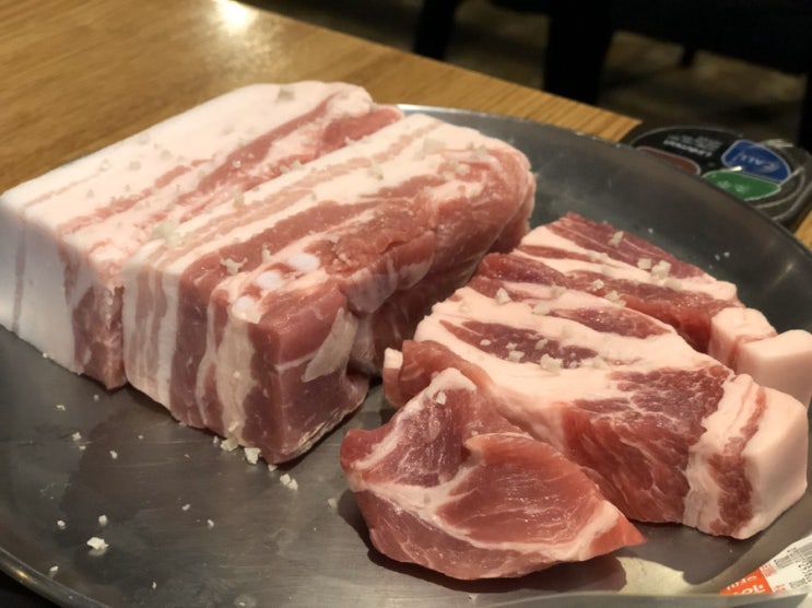  보라매맛집 & 보라매삼겹살 : 월화고기 보라매점