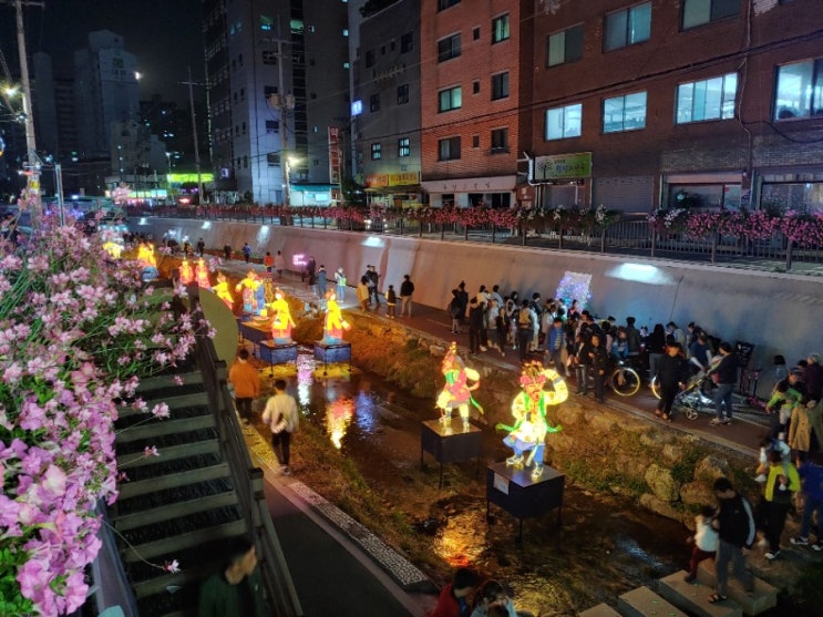  제8회 도봉구 방학동 등축제 방학천 놀러오세요
