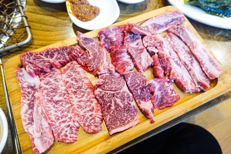  하단한우 반찬까지 전부 맛있는 하단 맛집 진성원