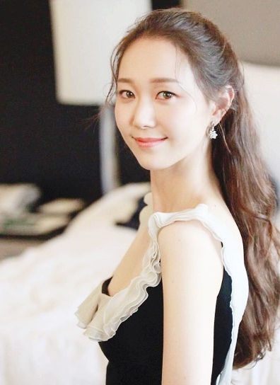  이유영 나이 키 그리고 프로필 사진 보기
