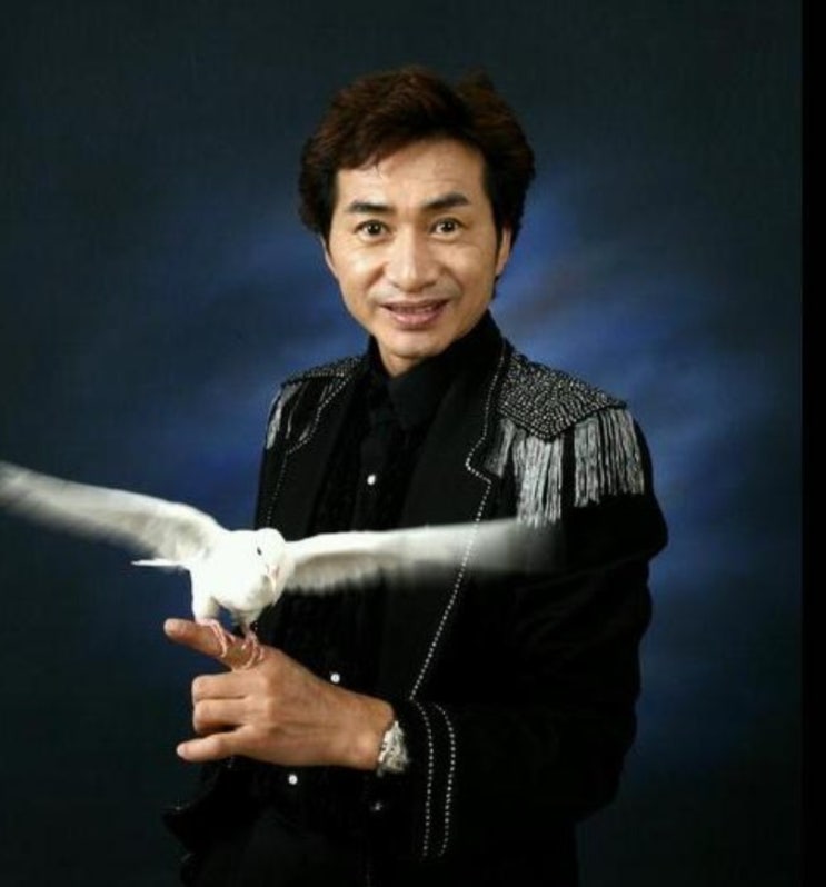  김청 매직 대표,아리랑 변검 기네스 보유자.매지션 김청.