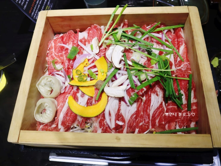  화정 무한리필 일공공샤브 편백찜에 푹빠졌어요