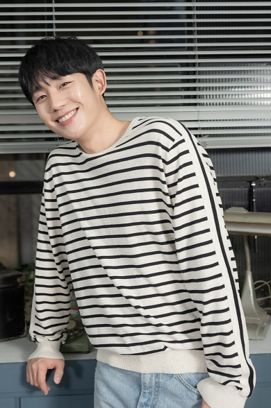  배우 정해인, 첫 단독 리얼리티 걷기예능 도전! '정해인의 걸어보고서'