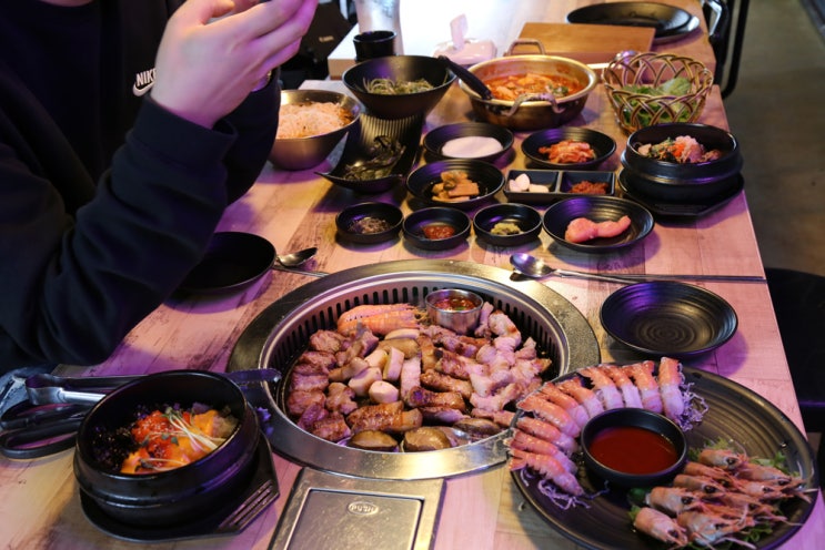  제주 함덕 흑돼지 육즙이 넘치네!