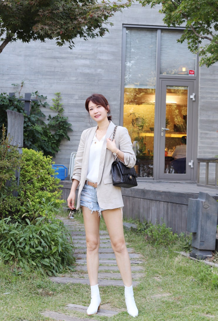 연예인구두로 유명한 여성수제화 루시크루 화이트앵클부츠 코디