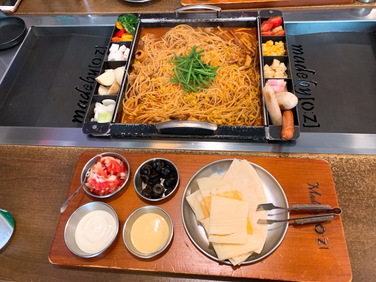  홍대 메이드바이오즈 치즈쌈으로 유명한 곳인데....