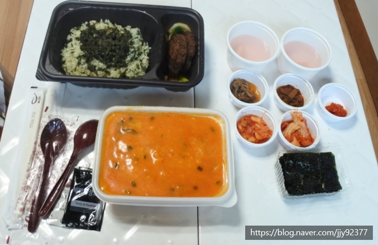  본죽&비빔밥cafe 고려대점[곤드레 떡갈비 한 상]곤드레 비빔밥과 떡갈비에 궁합이 환상이네