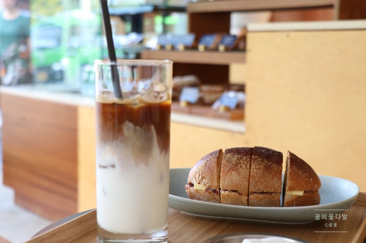 [ 서촌 카페 ] 커피도 빵도 맛있는 , 하이버 HIVER