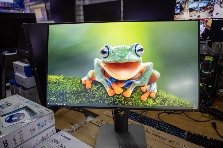  델 울트라샤프 화질 좋은 4K 모니터 UHD U3219 32인치