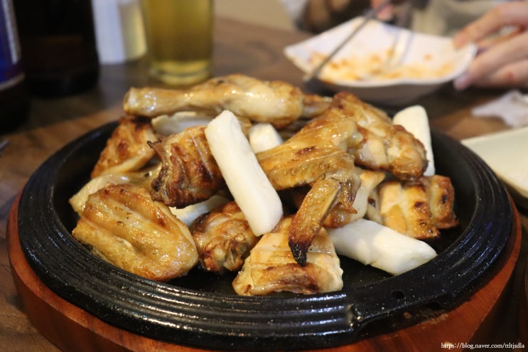 대전 치킨 만년동 숯불치킨9289 양념 소금 둘다 먹기