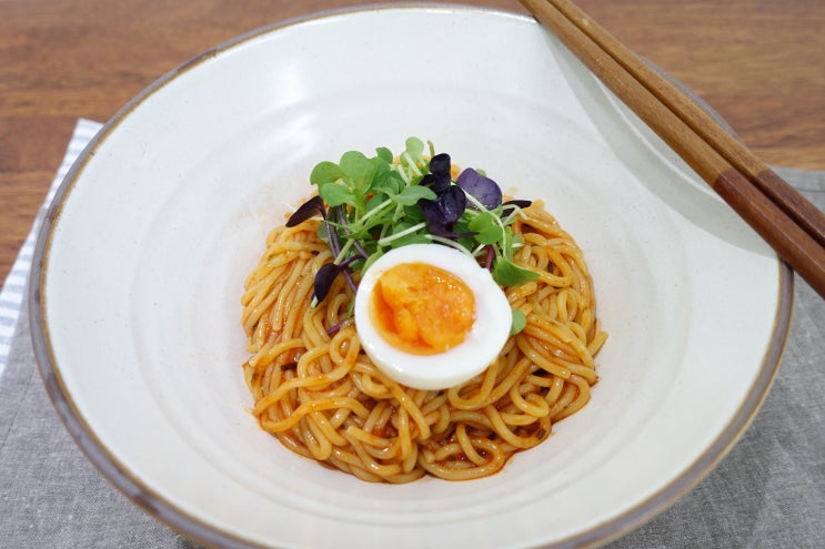  쫄면 만들기 감칠맛가득 고추장 양념장 넣고 맛있게!