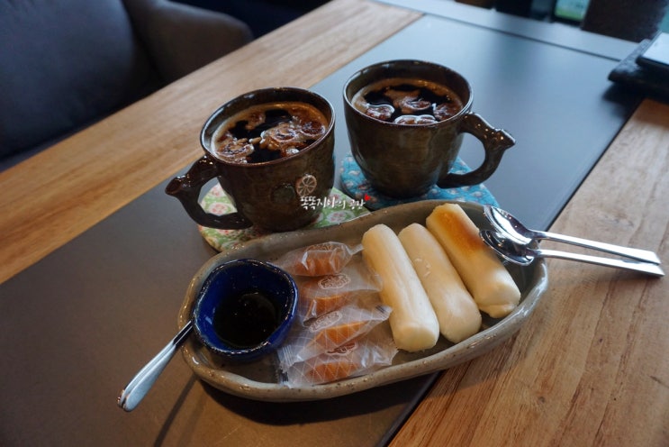  여수 돌산 펜션과 함께 운영하는 아모르 카페 쉬었다 가기!