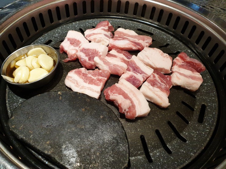 인천 청라 맛집 고기원칙 기다려서 먹을만한 곳이네요.