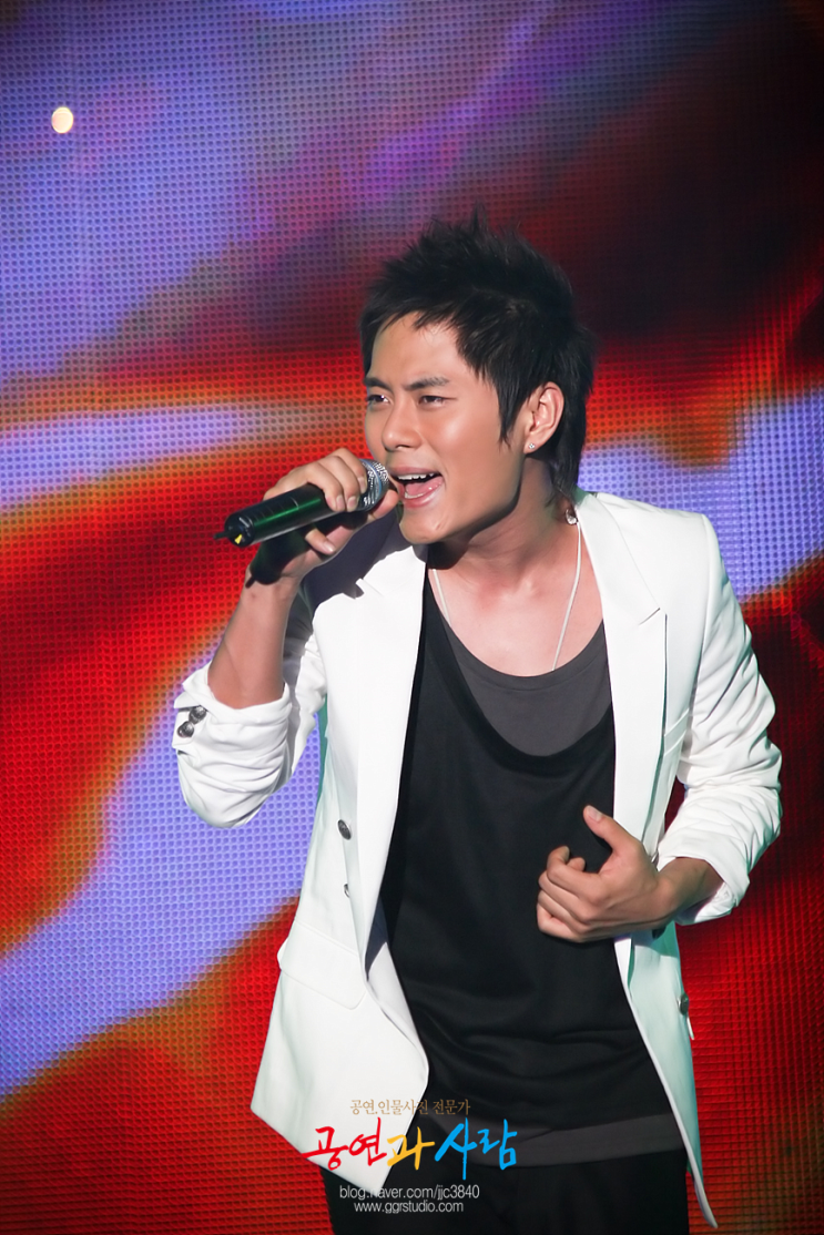  [K-POP: 공연 사진] 가수 이기찬 (지구촌평화축제, 서울광장)