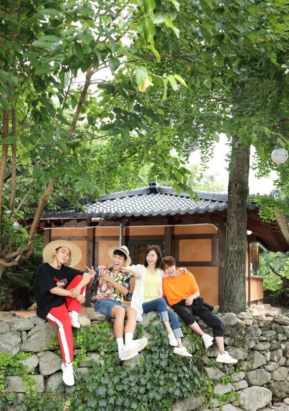  요즘 많이 하시는 지붕공사 칼라강판지붕 TV 예능 속 칼라강판 지붕공사
