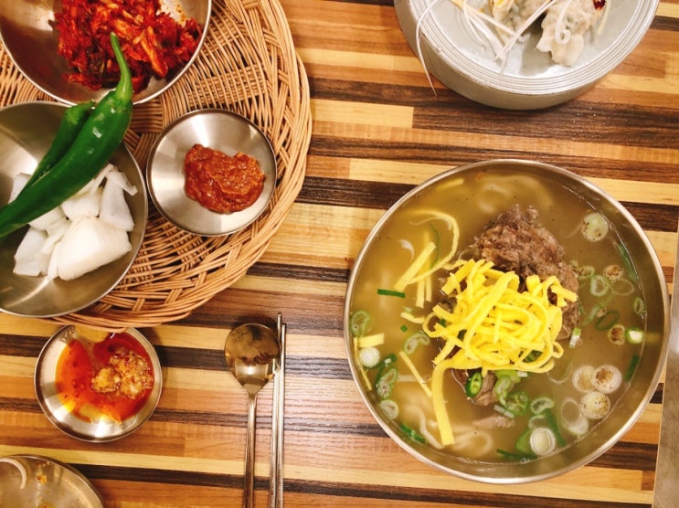  [쵸니’s 합정맛집] 혼밥도 데이트도 좋은 합정칼국수 평이담백 뼈칼국수