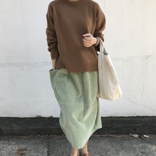  아뜰리에후디,베이글스커트,맥스웻셔츠,온리데님팬츠,디셈버티,메리원피스,캐롤니트,모루팬츠,슬로우티,올리버팬츠,밀크베스트,엠마원피스