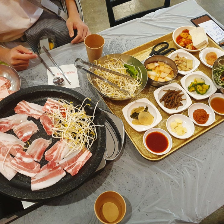  [송도맛집] 와인 파는 깔끔한 냉동 삼겹살집, 트리플스트리트 '아저씨 고기집'