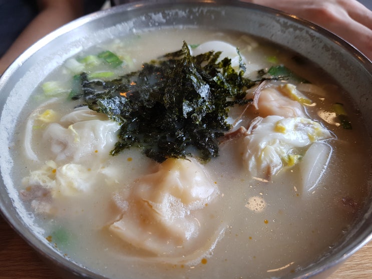  [웨어울프 사냥일지] 낙성대역 이층손만두 :: 만두도 맛있고 식사 메뉴도 맛있는 밥집 맛집