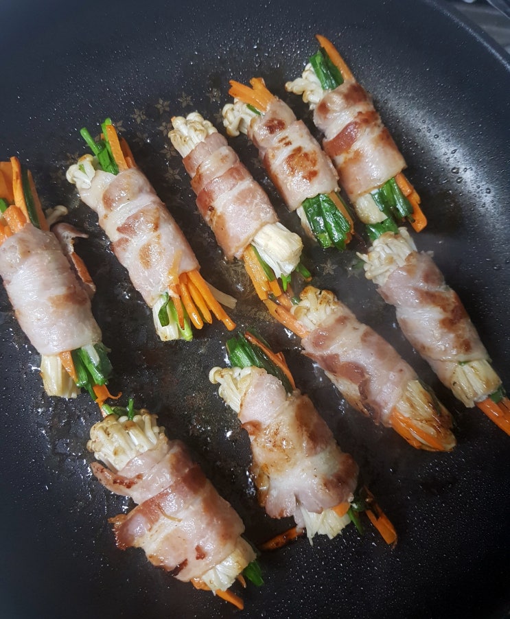   돌돌말은 베이컨 말이,베이컨 야채말이~