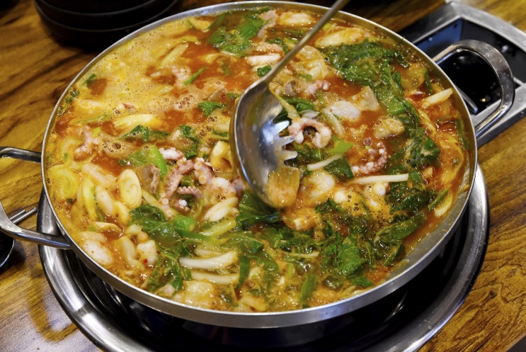  광교 아브뉴프랑 맛집 낙곱새와 용호전골 짱!