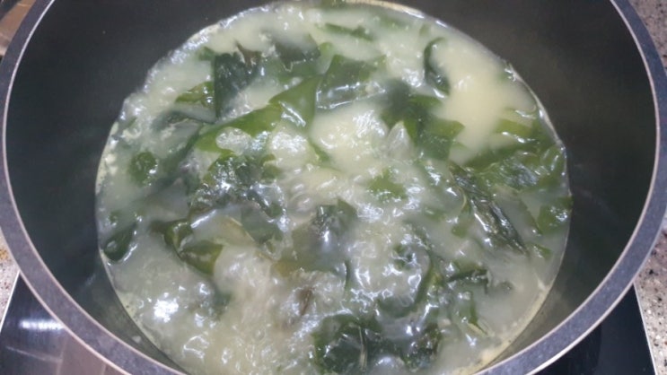  사골미역국 자연한알 한우로 쉽게 만들기(일상요리)