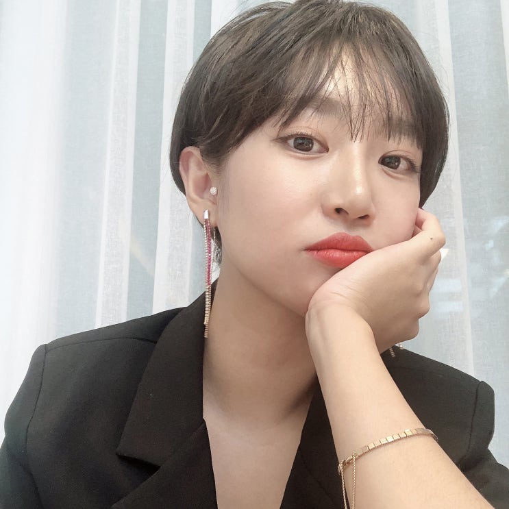  로레알파리틴트 /  선명한 세미매트 마그넷잉크 (모란지, 칠리레드)