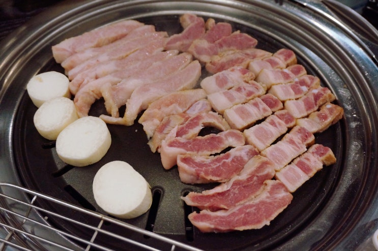  수원 영통역 삼겹살 맛집 육풍 영통프라임점 (feat. 간장게장무료 / 샤브칼국수무료)