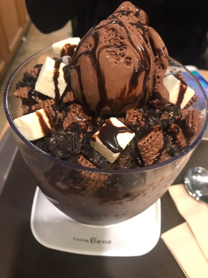  카페베네 초코빙수 먹기