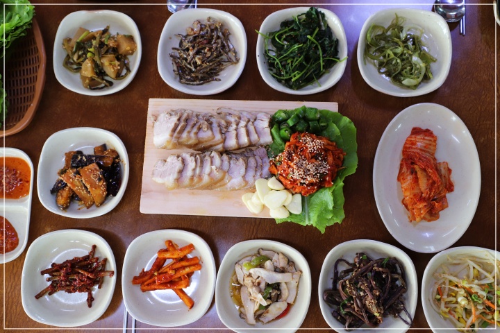  제주 산굼부리 맛집 제주 보쌈 황부정에서 푸짐하게 즐기자!