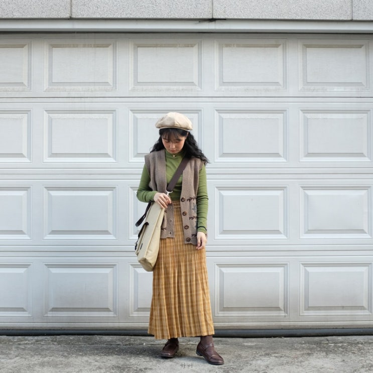 가을 데일리룩과 찰떡인 클래식가방, 아날로그무드 파노라마숄더백