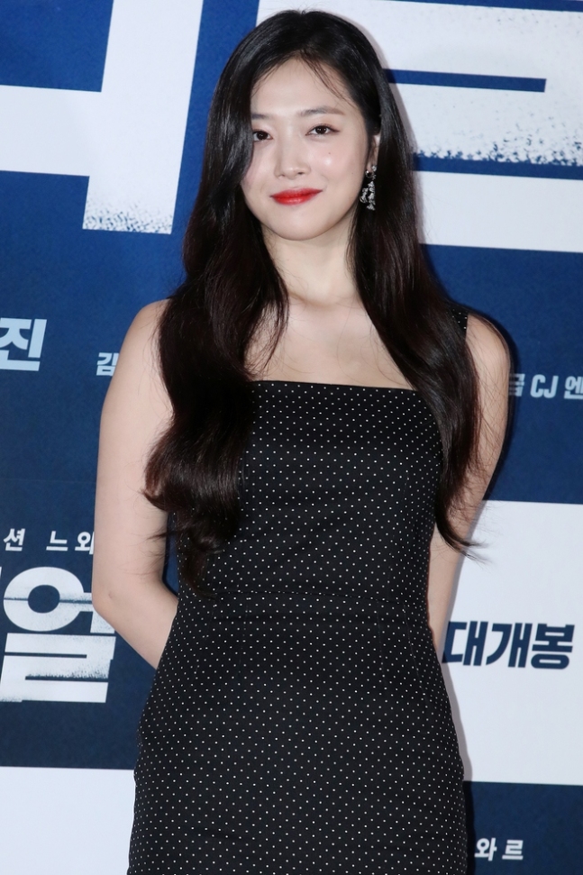 故설리 마지막 공식 석상에서 남긴 말 “믿기 힘든 세상” (한밤) 故설리 마지막 공식 석상에서 남긴 말 “믿기 힘든 세상” (한밤)