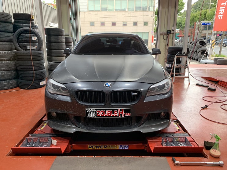  BMW 520D 타이어 245 40 19 쿠퍼타이어 CS5 교체