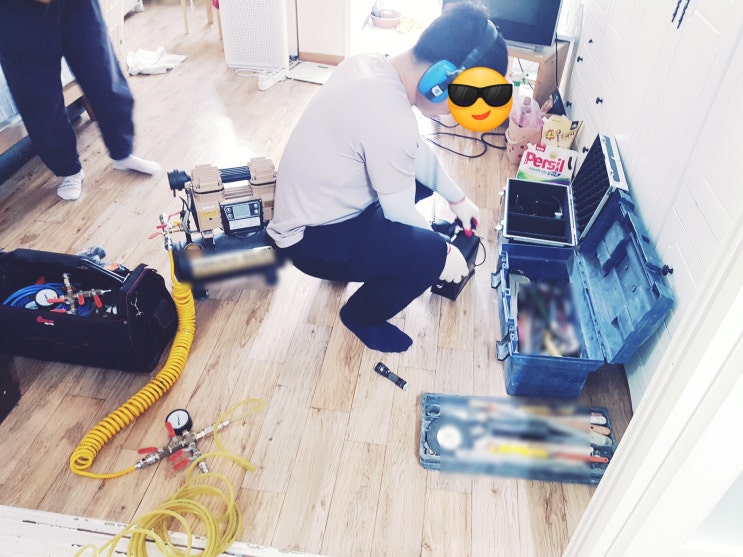  구로 개봉동 누수탐지 개봉한진아파트아랫집 거실과 화장실 천장으로 물이 떨어져 벽지가 젖는 누수증상 심각해 급해요!!! 배관누수인가요?