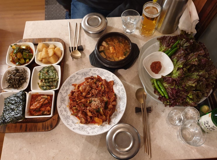  [홍대] 상상마당 뒷골목에 숨어있는 제대로된 한식 맛집 '나물먹는곰'